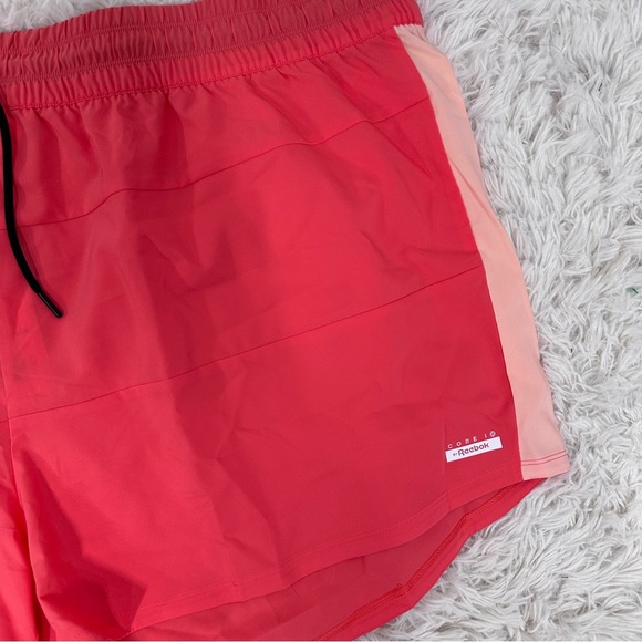 NWT Reebok Woven Workout Shorts 4X Coral - Picture 2 of 4
